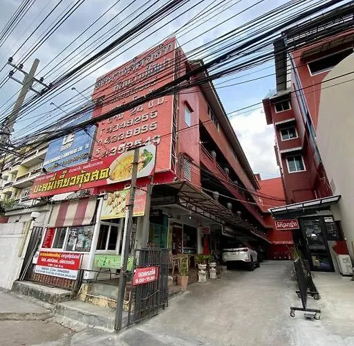 Apartment Ratanawong Place 402